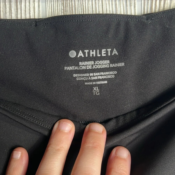Women’s Athleta Rain Jogger Black size XL - Picture 2 of 5
